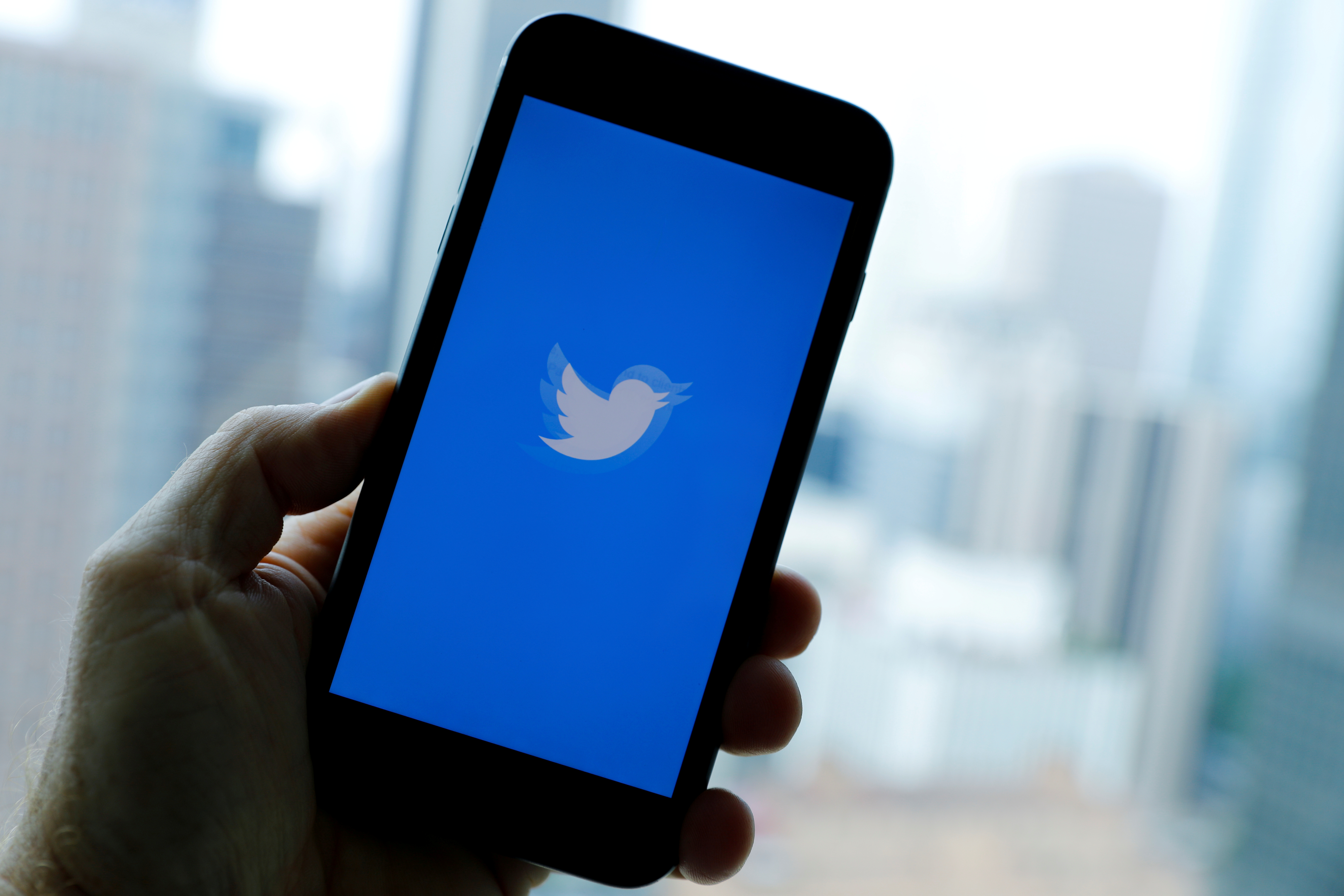 Deux anciens employés de Twitter accusés d'espionnage pour Ryad