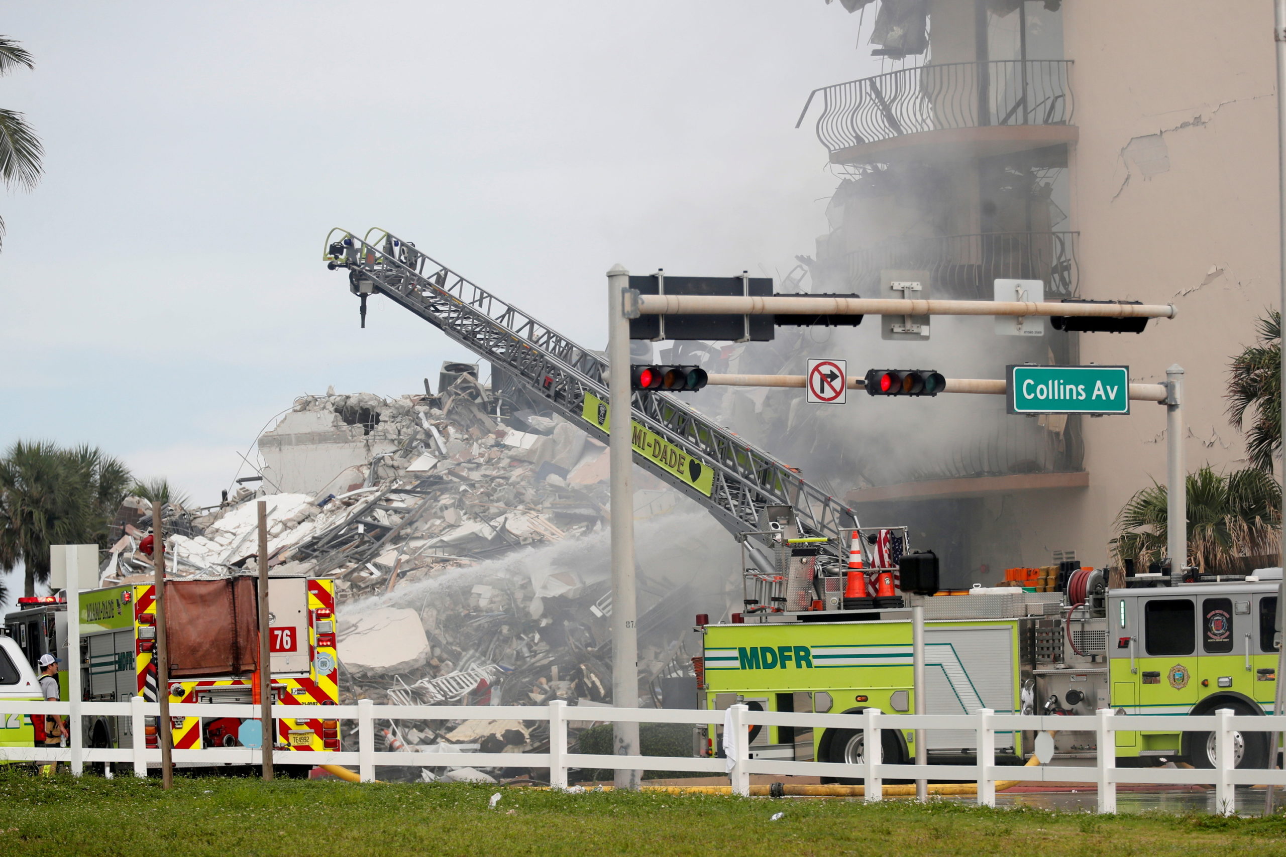 Miami: Près de 100 personnes disparues dans l&#39;effondrement d&#39;un immeuble -  Dépêches Reuters - Journal Chrétien